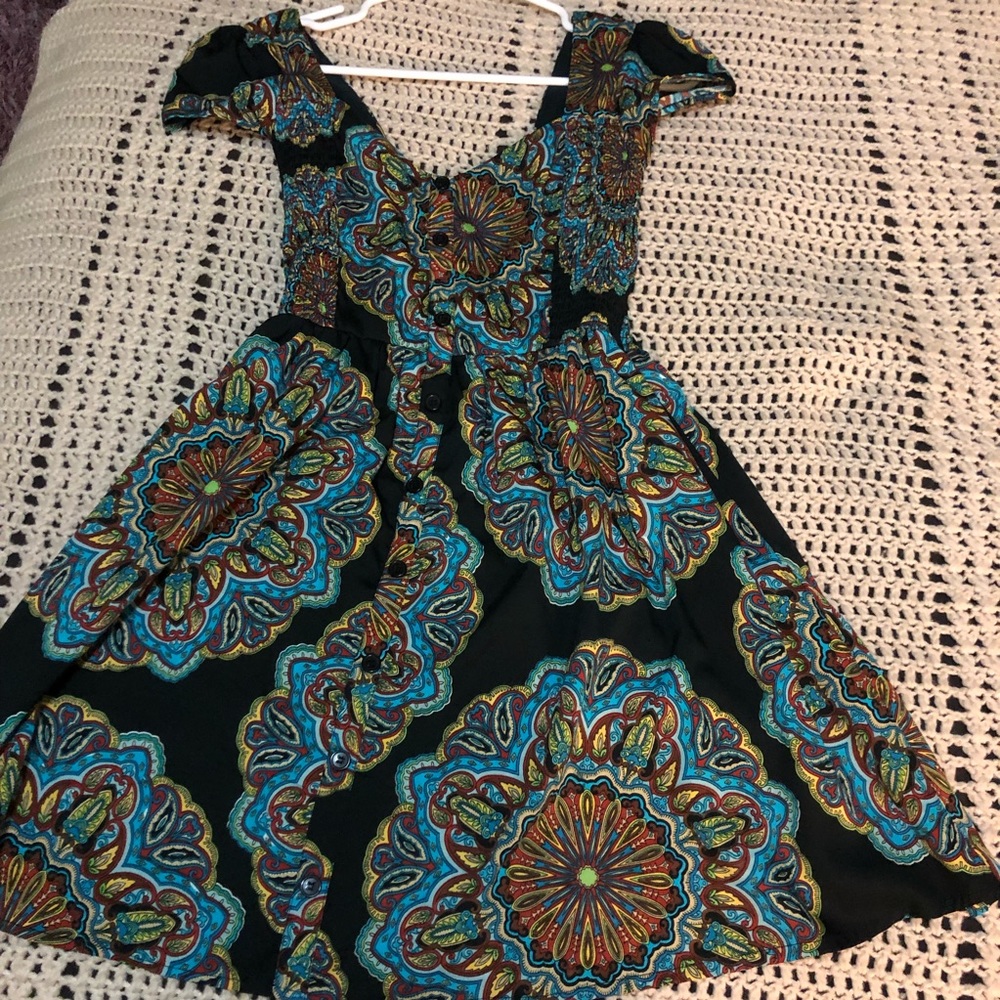 PERFECT SPRING DRESS SIZE SMALL - Picture 4 of 5
